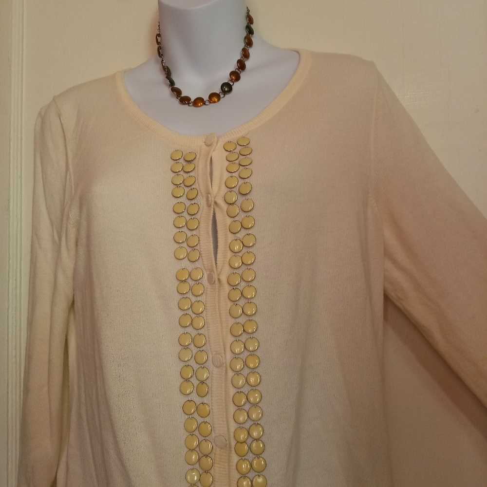 Talbots Ladies Cream Cardigan with Button Accents Sz M - Picture 2 of 8